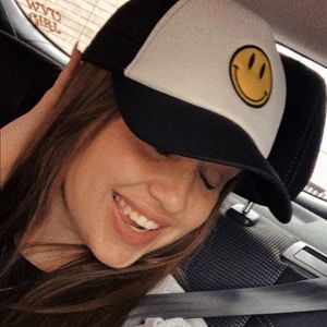 Meet your Posher, Hannah